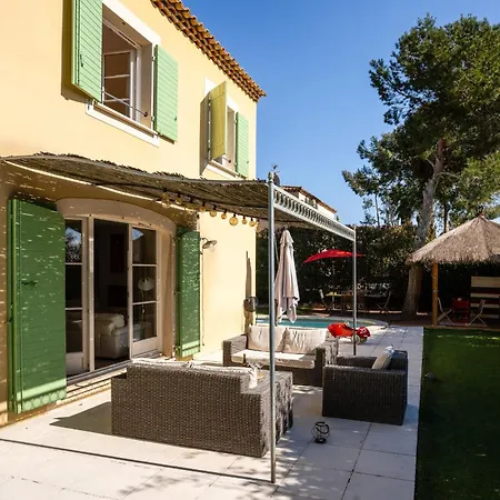 Avec Piscine Sur Le Golf Beziers