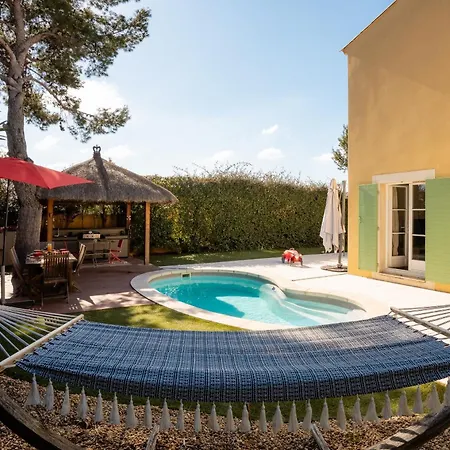 Holiday home Avec Piscine Sur Le Golf